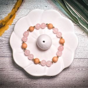 Love & Peace | Rose Quartz & Sandalwood Aromatherapy Gemstone Bracelet